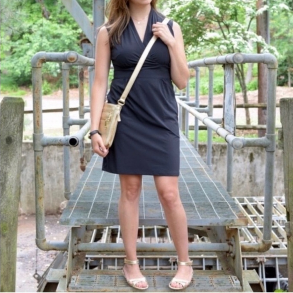 Athleta Dahlia Black V Neck Black Dress